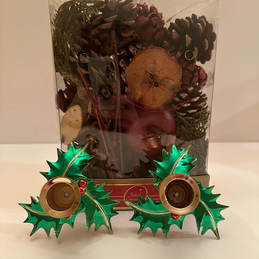 NWT Spiced Cinnamon potpourri & candlestick holders - Picture 2 of 14